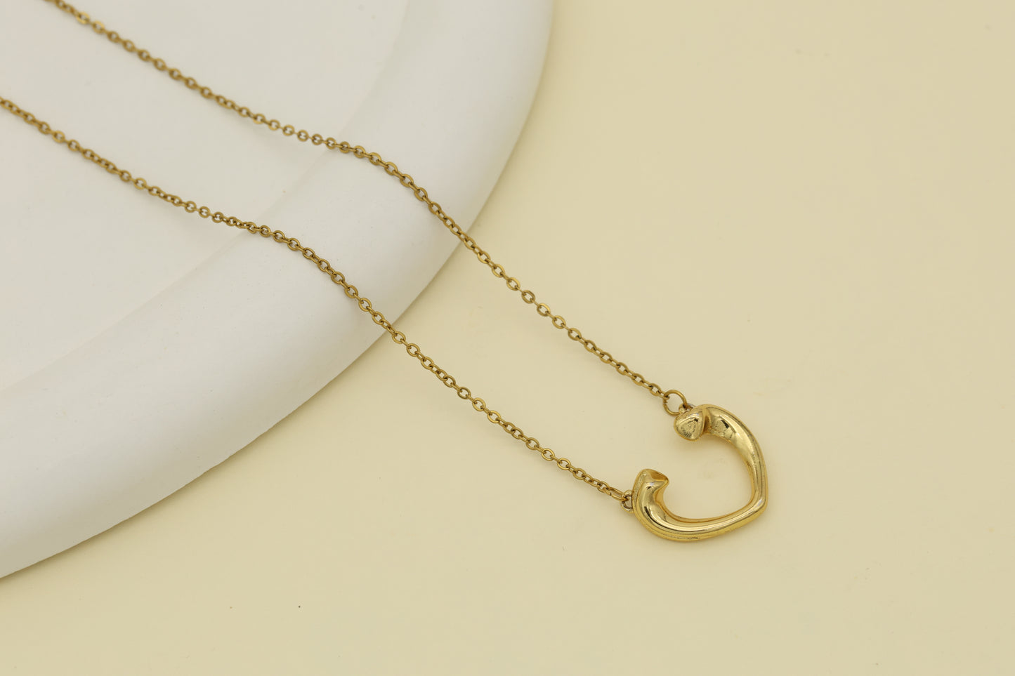 Kusha Kapila in Cherie Neckpiece